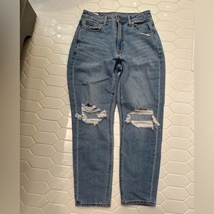 American Eagle Mom Jeans!!